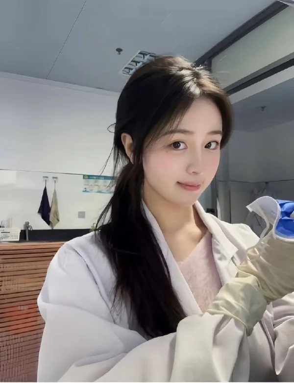 方妤倩